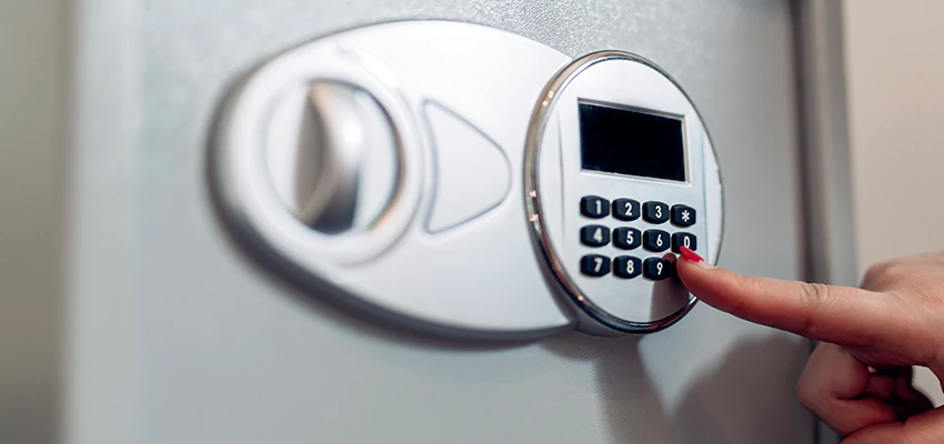 Jewelry Safe Cracking in Vineyard, California