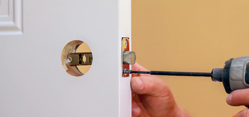 Stuck Door Knobs Repair in Vineyard, CA