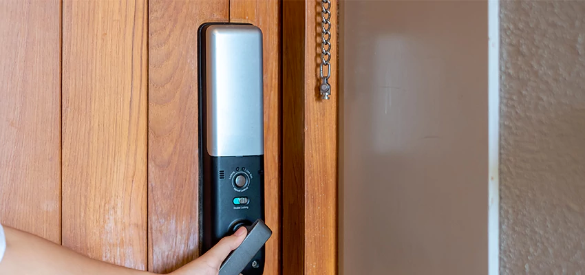 Home Security Electronic Locks Upgrades in Vineyard, CA
